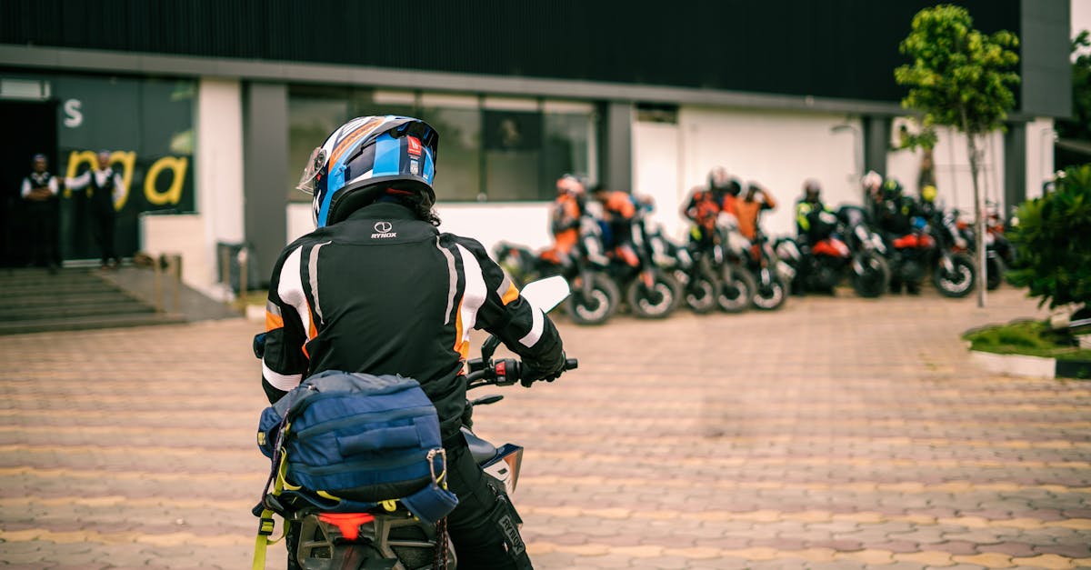 découvrez tout ce qu'il faut savoir sur le coût de l'assurance moto. comparez les offres, comprenez les facteurs qui influencent les prix et trouvez la meilleure couverture pour votre deux-roues. protégez votre passion tout en maîtrisant votre budget !