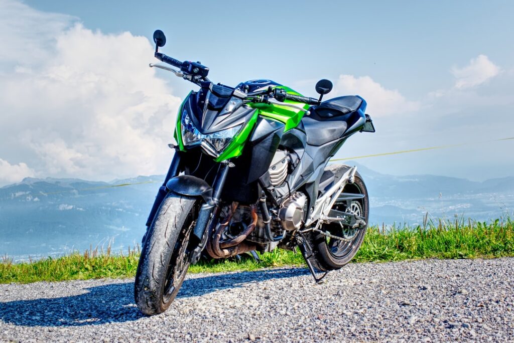 découvrez l'univers de kawasaki, une marque emblématique réputée pour ses motos performantes, ses innovations technologiques et son engagement envers la qualité. plongez dans nos modèles variés, du scooter à la moto de sport, et vivez l'adrénaline sur deux roues.