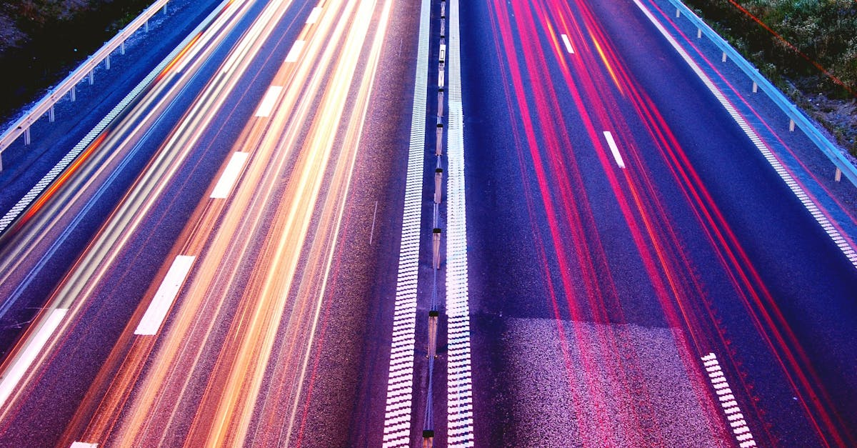 découvrez tout ce qu'il faut savoir sur le trafic : définitions, types, causes et solutions pour améliorer la circulation. informez-vous sur les enjeux urbains et les innovations technologiques en matière de gestion du trafic.