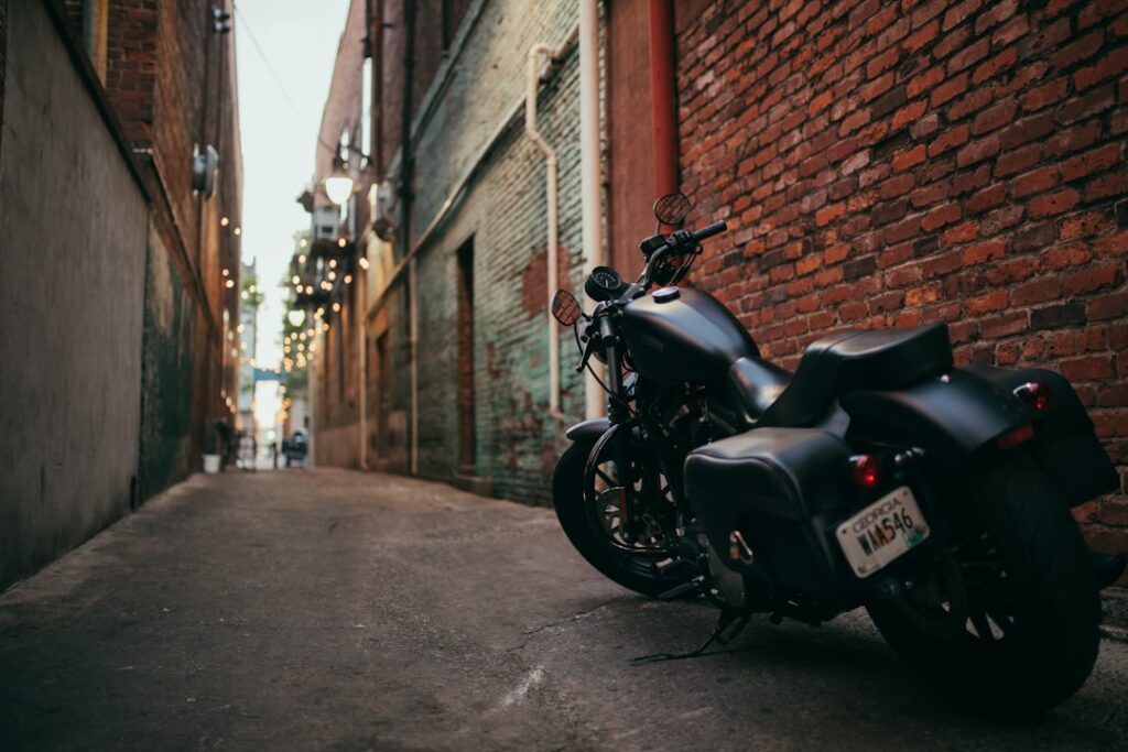 protégez votre moto avec une assurance adaptée à vos besoins. découvrez nos offres d'assurance moto complètes et personnalisées, garantissant une couverture optimale pour vous et votre véhicule sur la route. obtenez un devis rapide et sécurisé dès aujourd'hui.